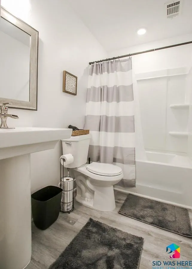 Casa vacanze Perchcozy, Quiet Home Close To Sav, I-95 Pets Savannah