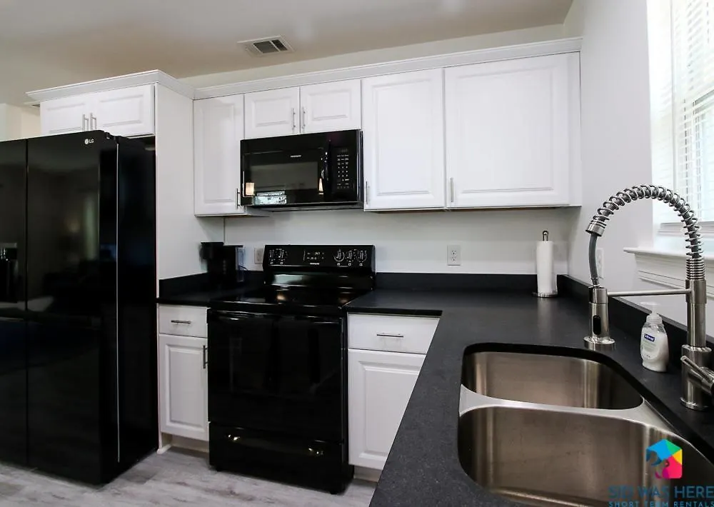Casa vacanze Perchcozy, Quiet Home Close To Sav, I-95 Pets Savannah Stati Uniti